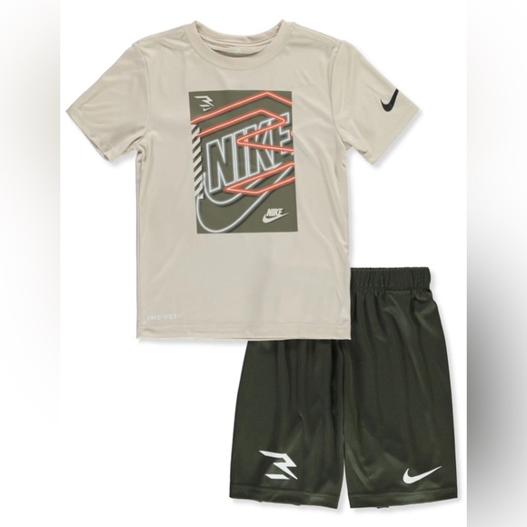 Nike Beige and Dark Green Dri-FIT Set Size 6 - Picture 1 of 4